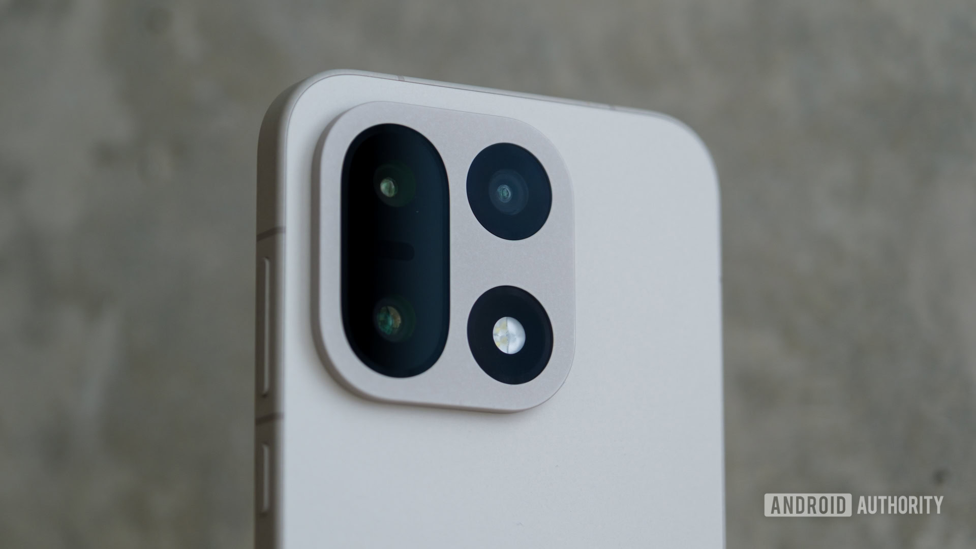OnePlus 16 Final Camera Specs Leaked: 200MP Main, Triple 50MP